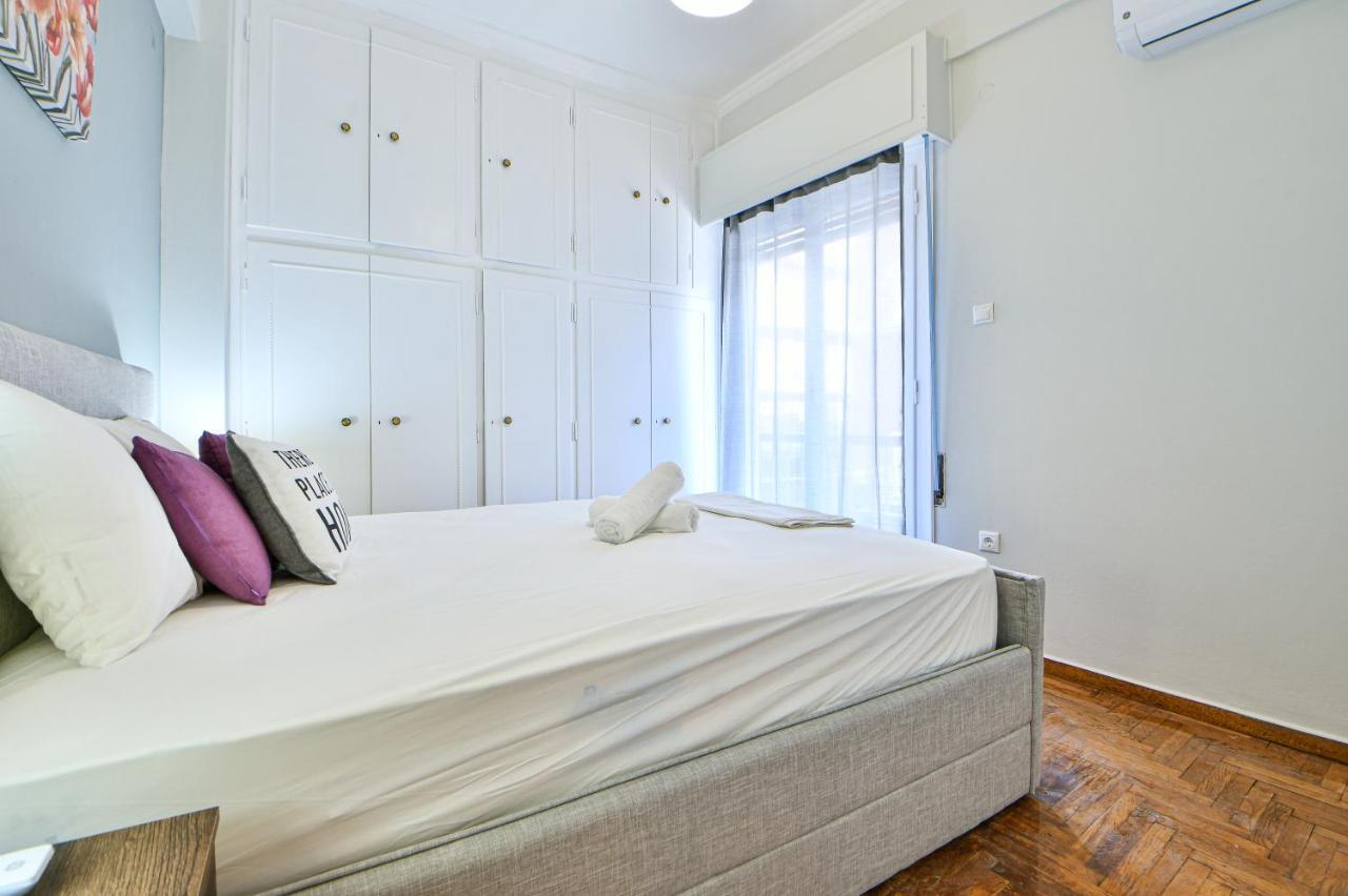 Fresh & Renovated Apartment Next To Metro Station Athén Kültér fotó